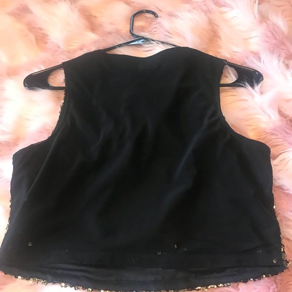 Gold shimmery crop top - Picture 2 of 2